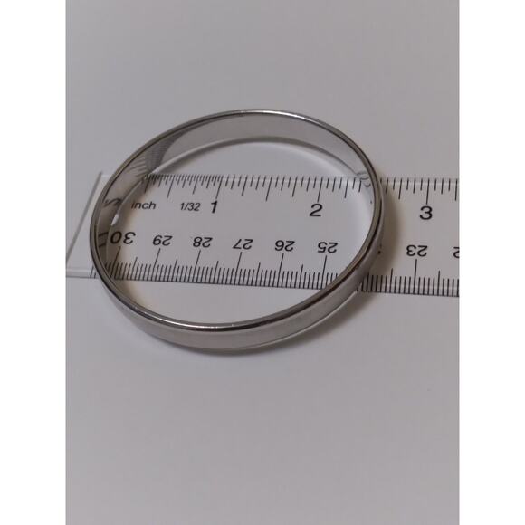 Vintage Monet Bangle Bracelet Silver Tone Signed Slip-on - Picture 8 of 8